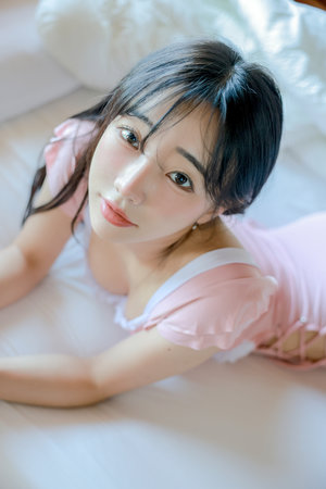 女囚锁连环